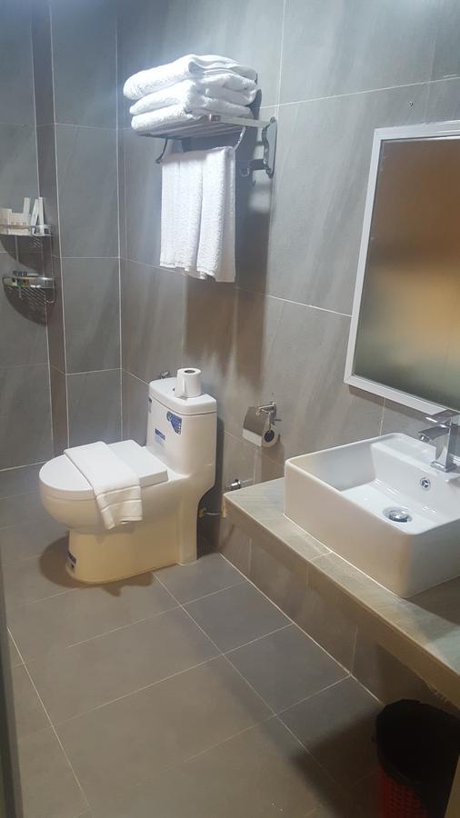 Royal Boutique Hotel Σίχανουκβιλ Δωμάτιο φωτογραφία