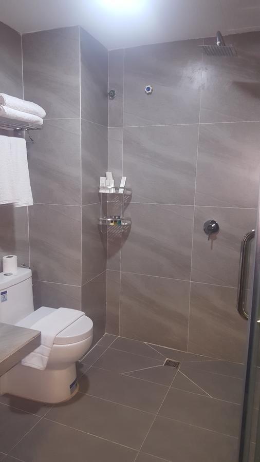 Royal Boutique Hotel Σίχανουκβιλ Δωμάτιο φωτογραφία