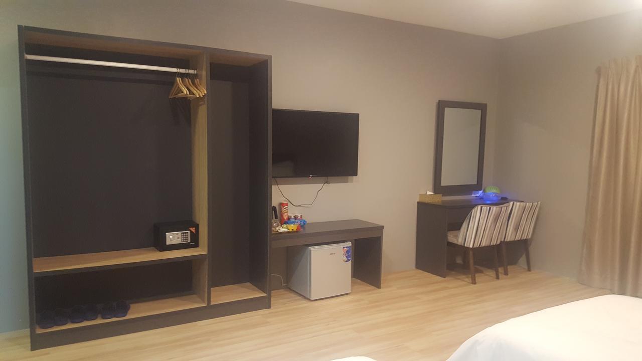 Royal Boutique Hotel Σίχανουκβιλ Δωμάτιο φωτογραφία